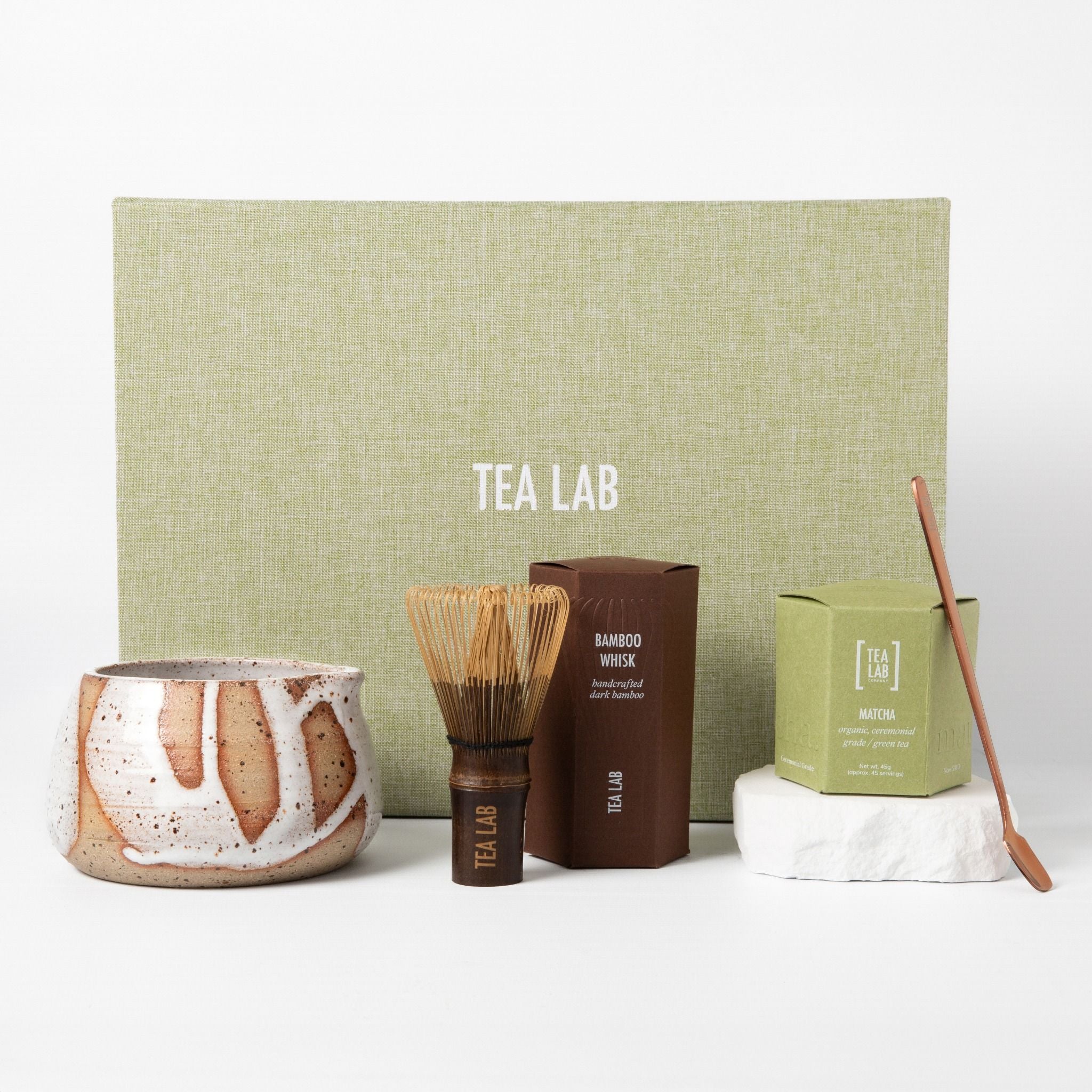 Matcha gift set with bamboo matcha whisk, ceramic bowl and 45g of Japanese Matcha from Uji.